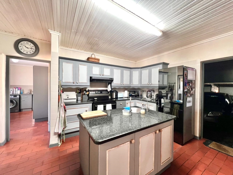 6 Bedroom Property for Sale in Ferreira Town Eastern Cape